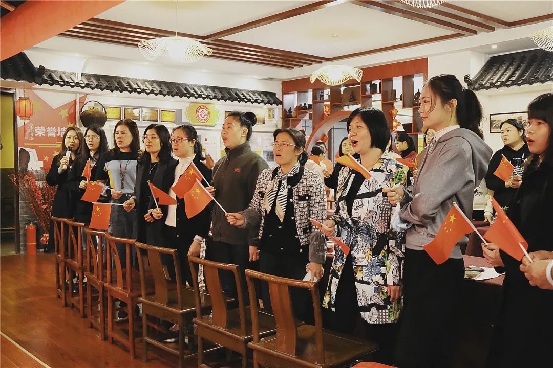 歡慶“三八”節(jié)：三月春光美，我們這樣過(guò)