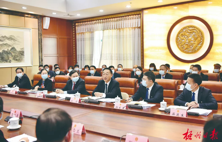 順流而下立潮頭，溯流而進爭上游！劉寧參加梧州市代表團審議