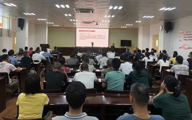 “勞模工匠進(jìn)學(xué)校、思政教師進(jìn)企業(yè)”活動丨“思政課”從三尺講堂搬到企業(yè)一線
