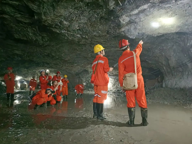 get技能！ 佛子公司工會舉辦攝影知識培訓(xùn)班