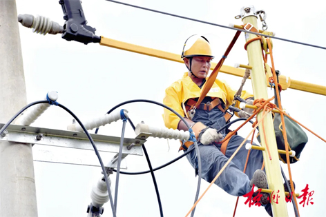 致敬！熱浪下的勞動(dòng)者們