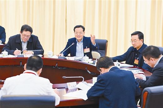 陳 武：優(yōu)化服務環(huán)境 激發(fā)市場活力